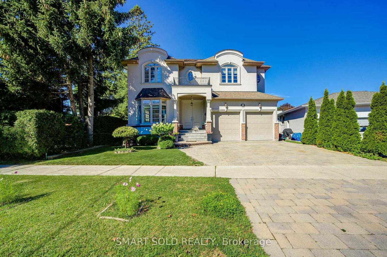 6 Brill Crescent, Toronto, ON M2R 2X3