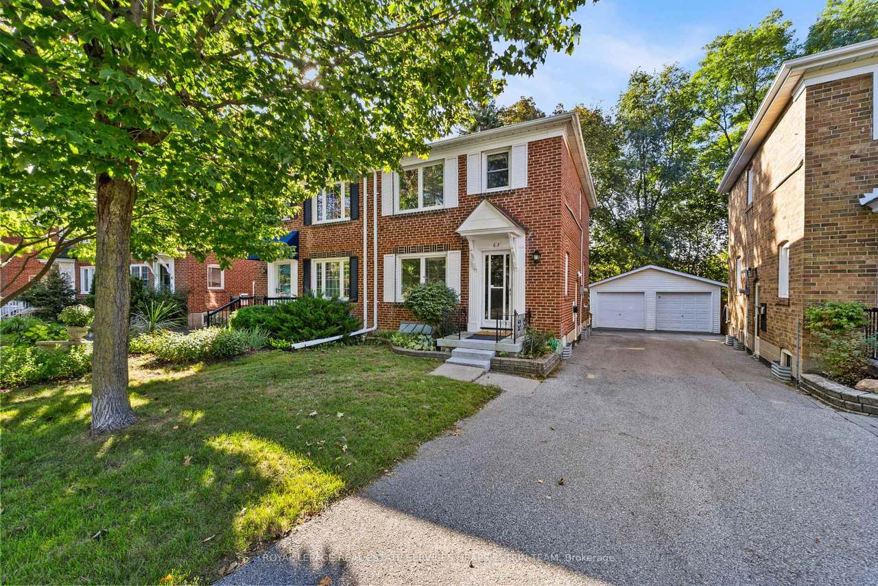 63 Thursfield Crescent, Toronto, ON M4G 2N4