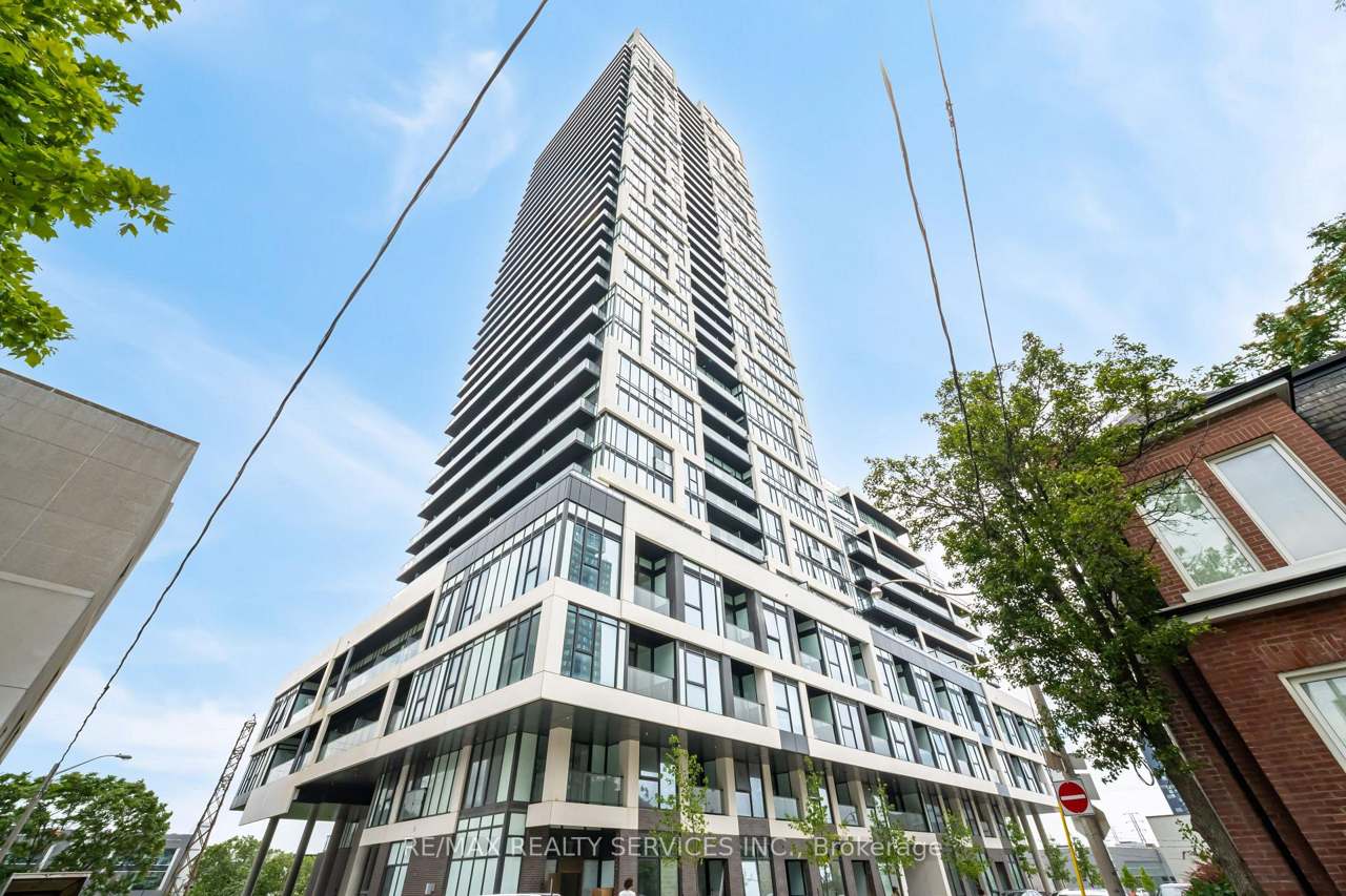 5 Defries Street 2208, Toronto, ON M5A 0W7