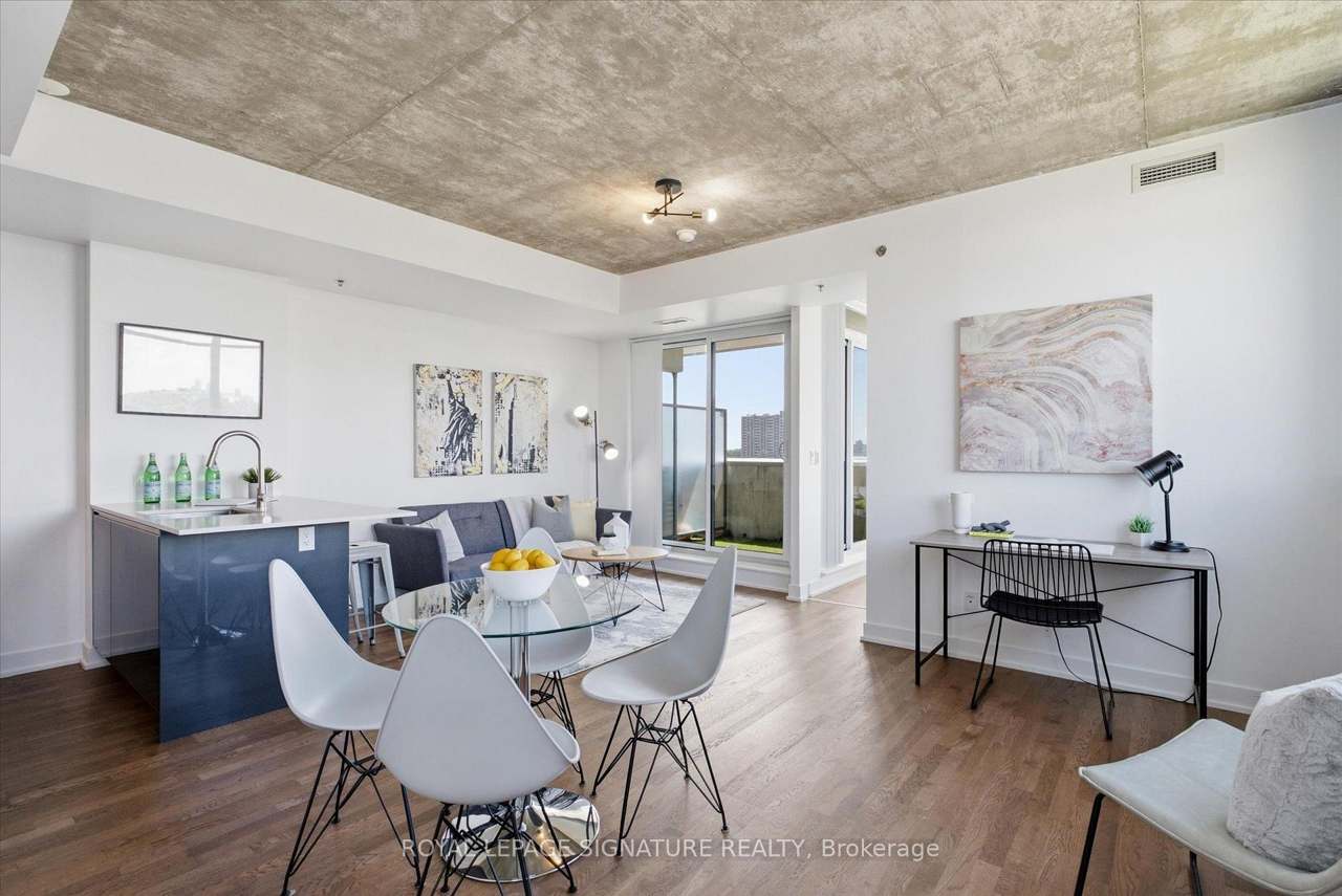20 Minowan Miikan Lane 921, Toronto, ON M6J 0E5