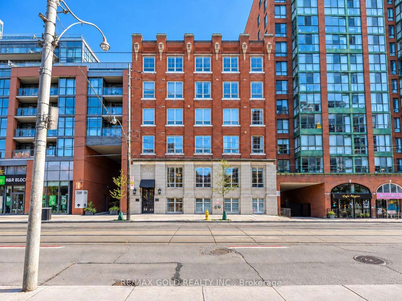 781 King Street W 503, Toronto, ON M5V 1N4