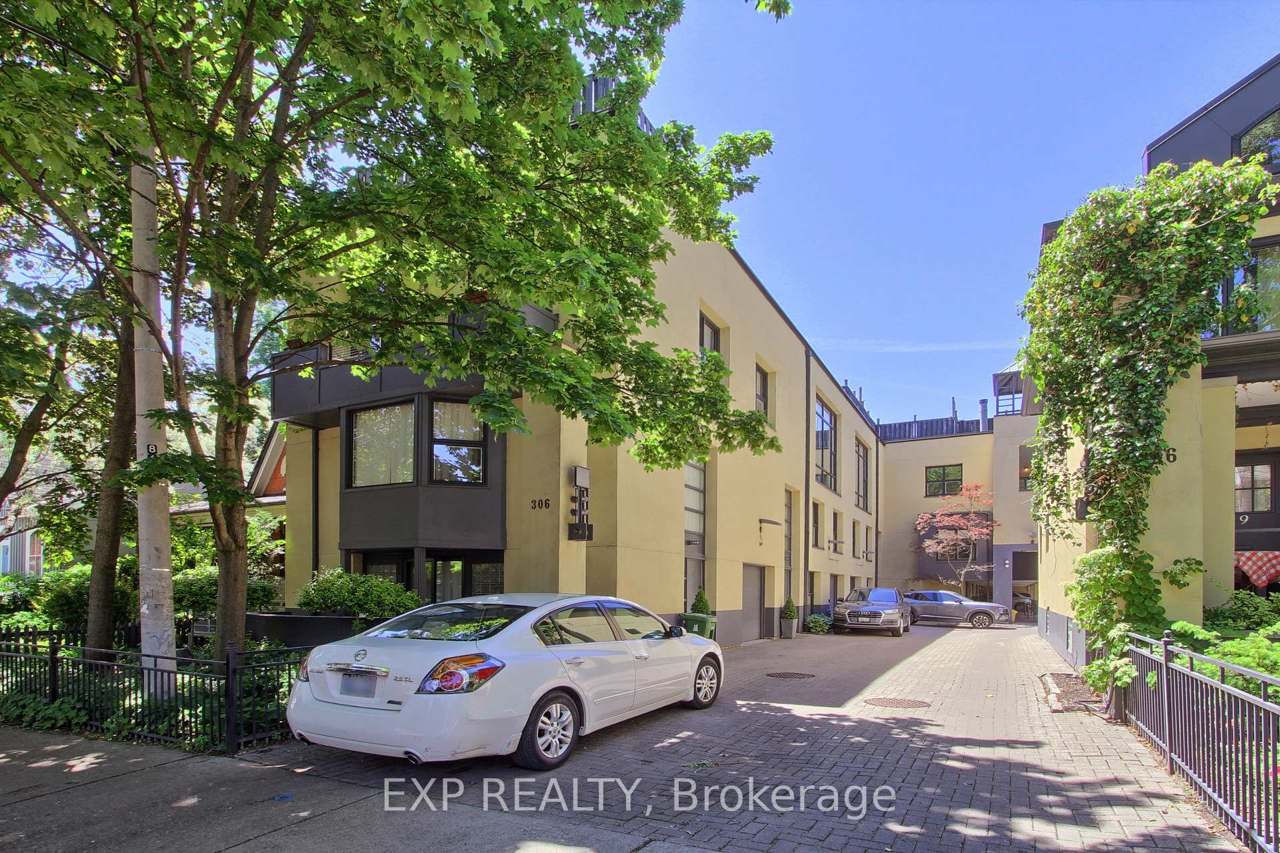 306 Sackville Street 4, Toronto, ON M5A 3G2