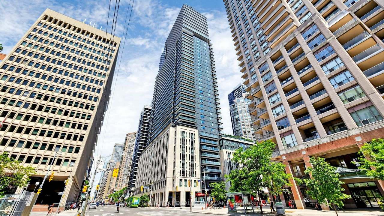955 Bay Street 3807, Toronto, ON M5S 0C6