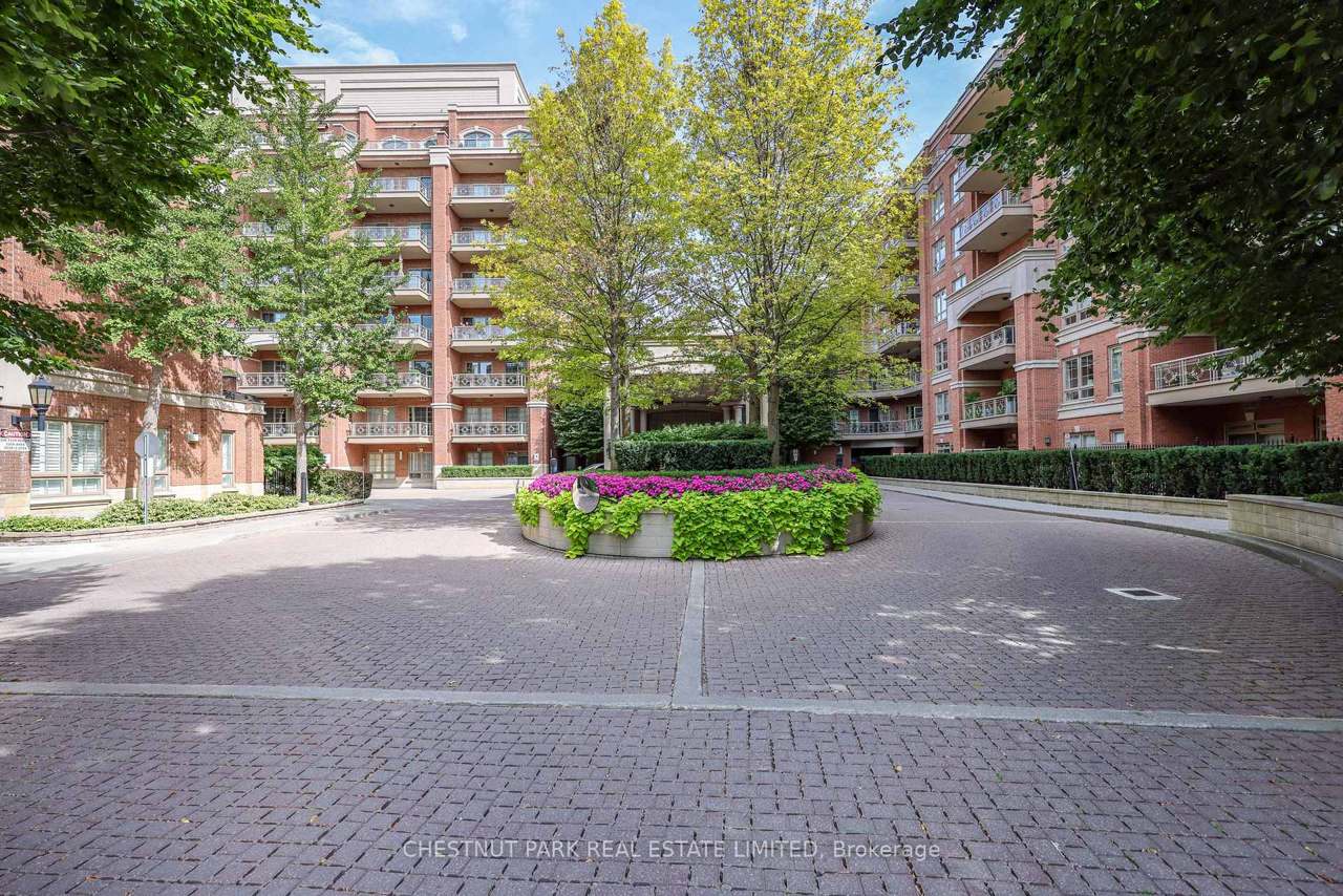 21 Burkebrook Place 517, Toronto, ON M4G 0A2
