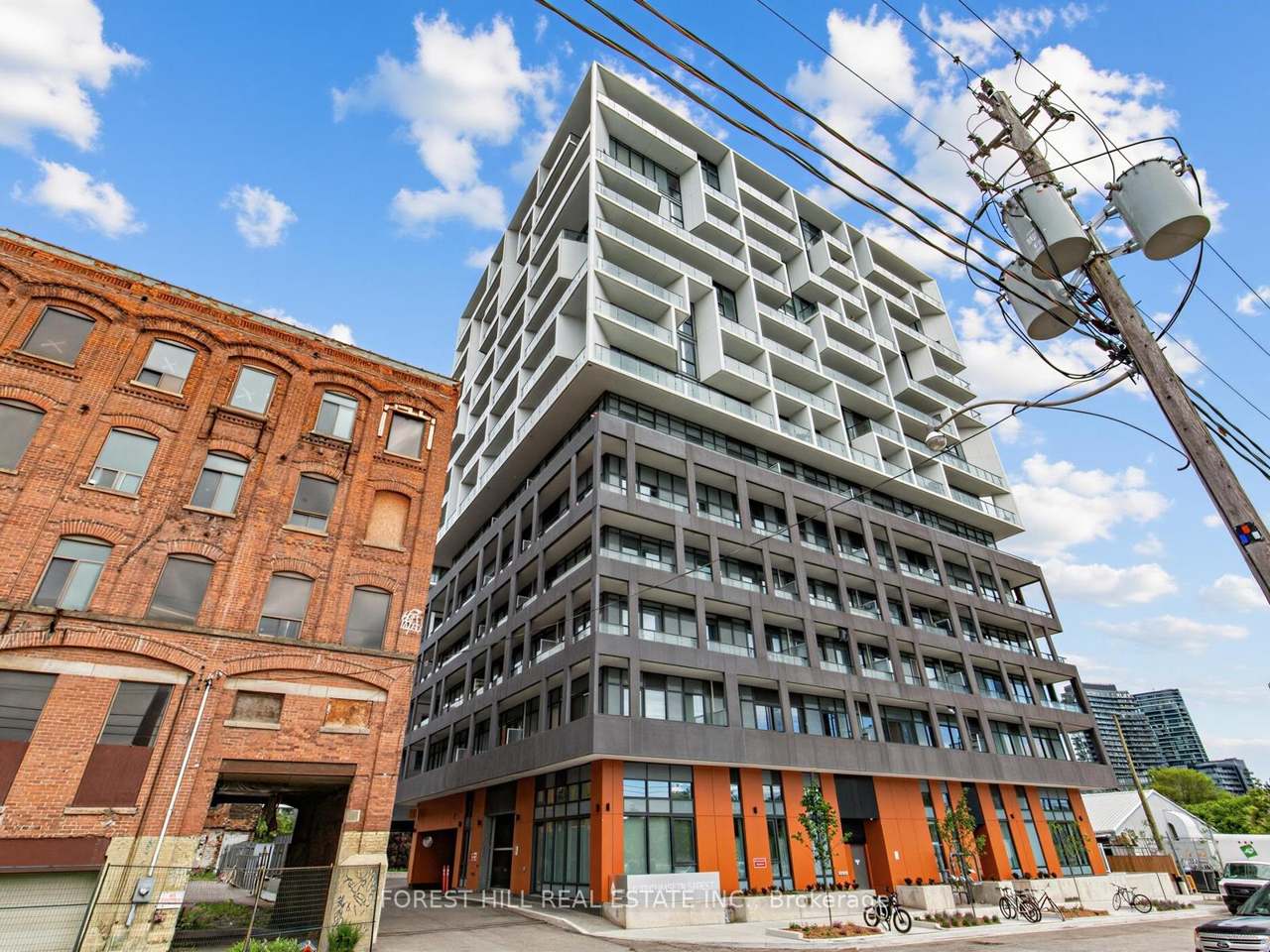 9 Tecumseth Street 807, Toronto, ON M5V 0S5