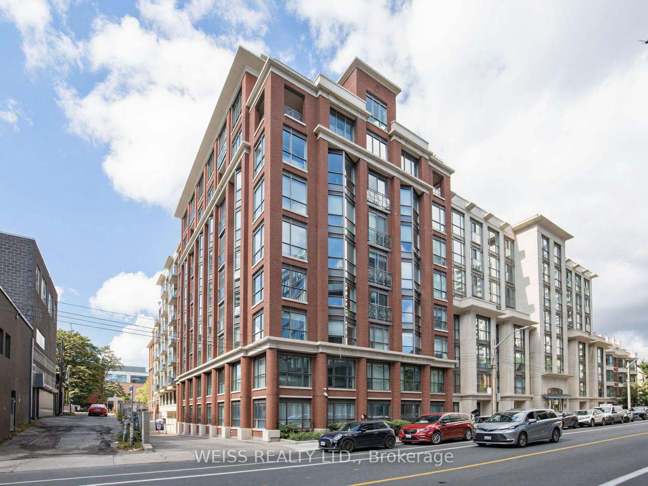 18 Beverley Street Ph 902, Toronto, ON M5T 3L2