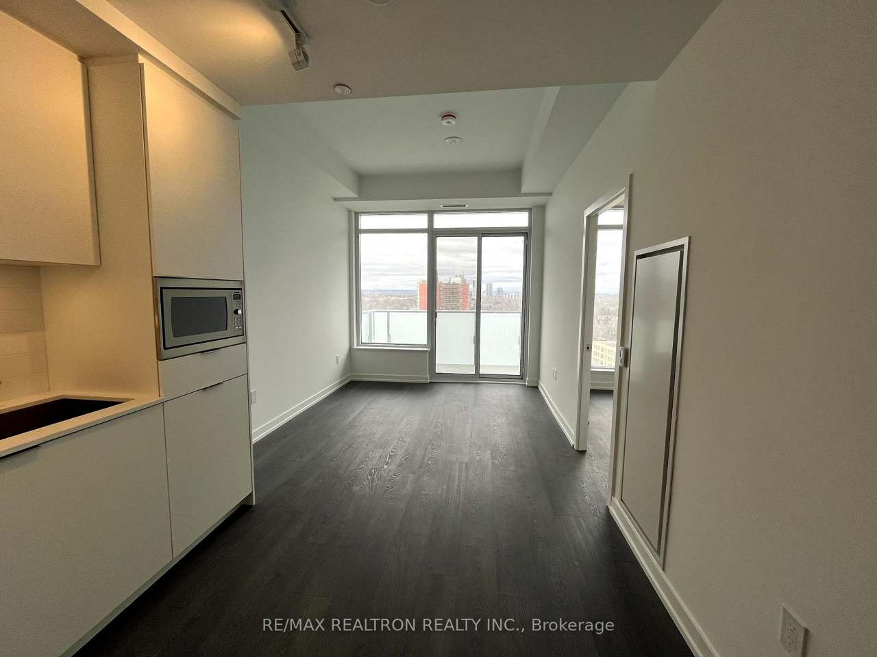 7 Golden Lion Heights N1102, Toronto, ON M2M 0C1