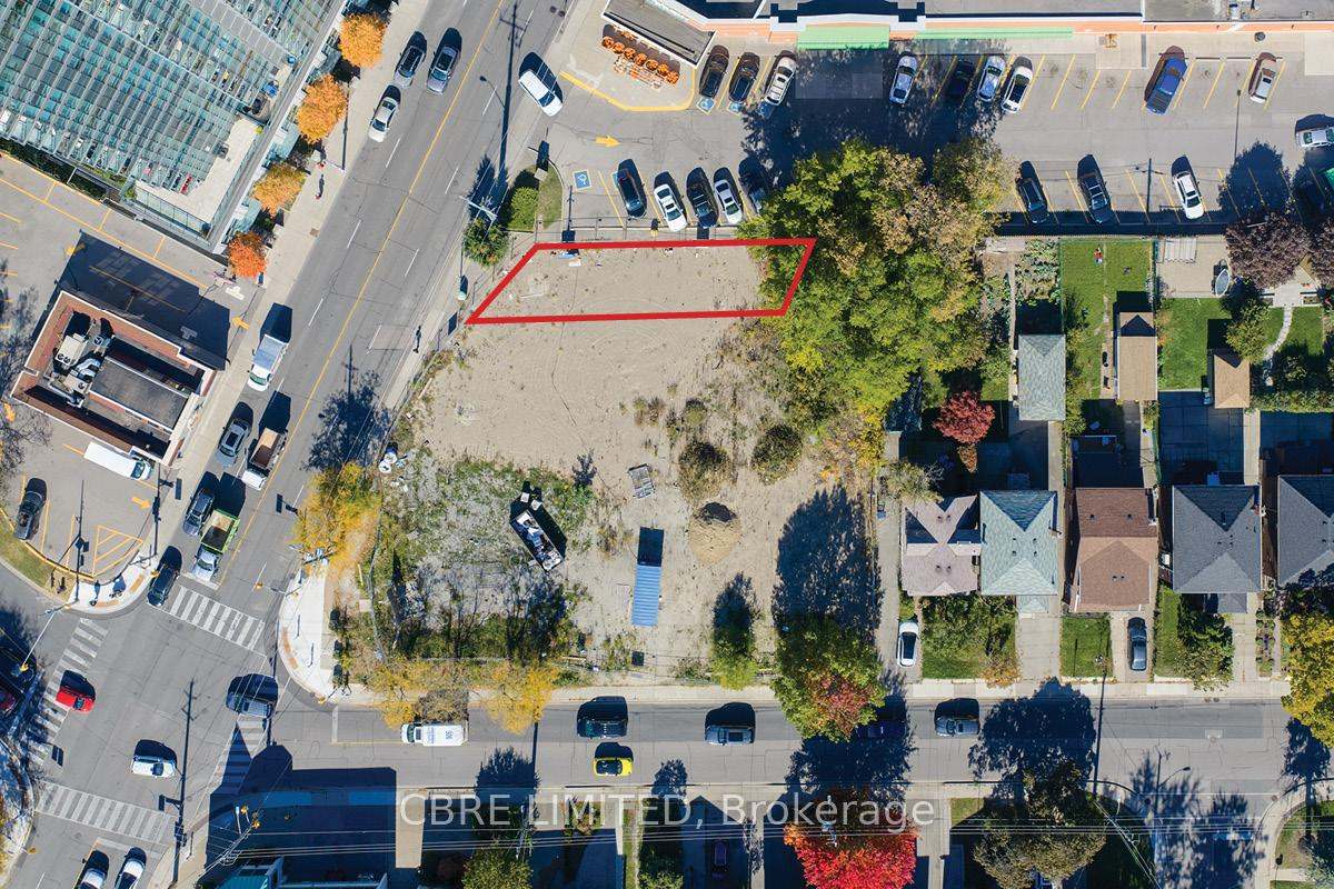 1007 Broadview Avenue, Toronto, ON M4K 2S1