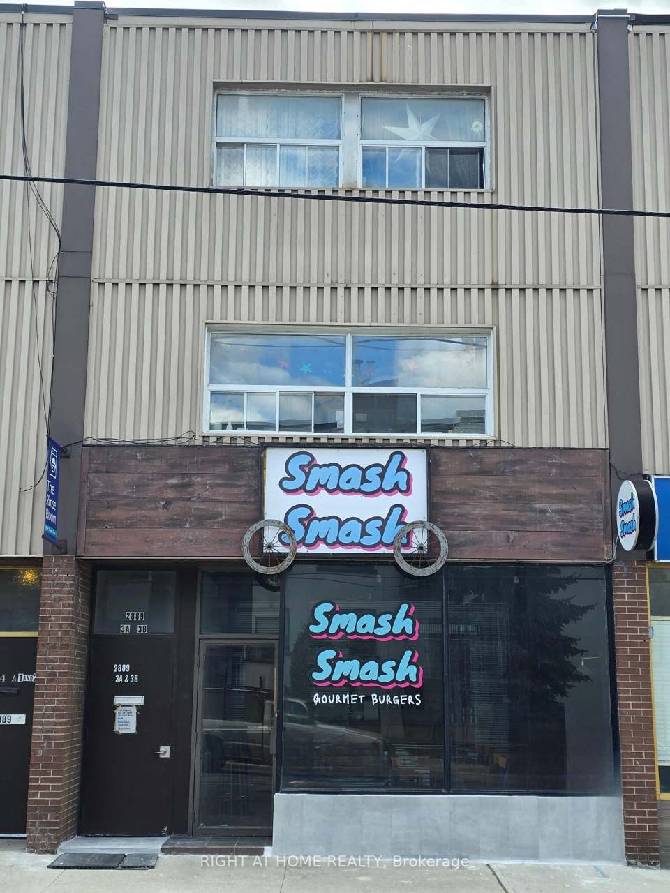 2889 St Clair Avenue E C, Toronto, ON M4B 1N5