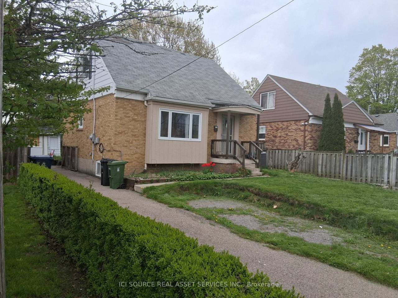 11 Ellington Drive, Toronto, ON M1R 3X6