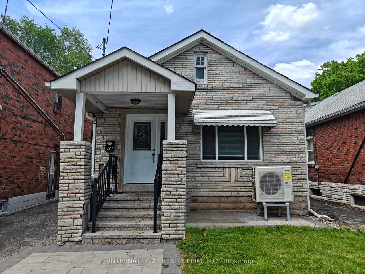 86 Patterson Avenue, Toronto, ON M1L 3Y4