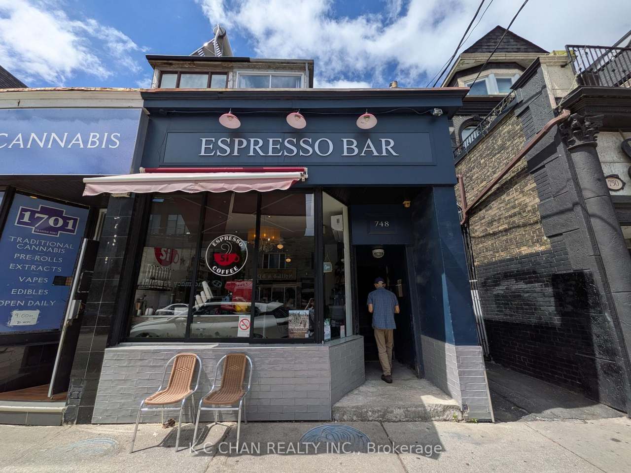 748 Broadview Avenue, Toronto, ON M4K 2P1