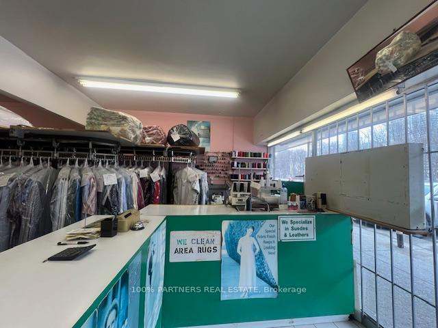 1581 Ellesmere Road, Toronto, ON M1P 2Y3