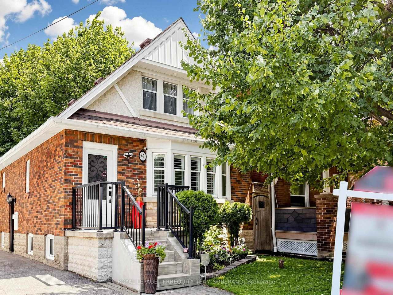 67 Barrington Avenue, Toronto, ON M4C 4Y9