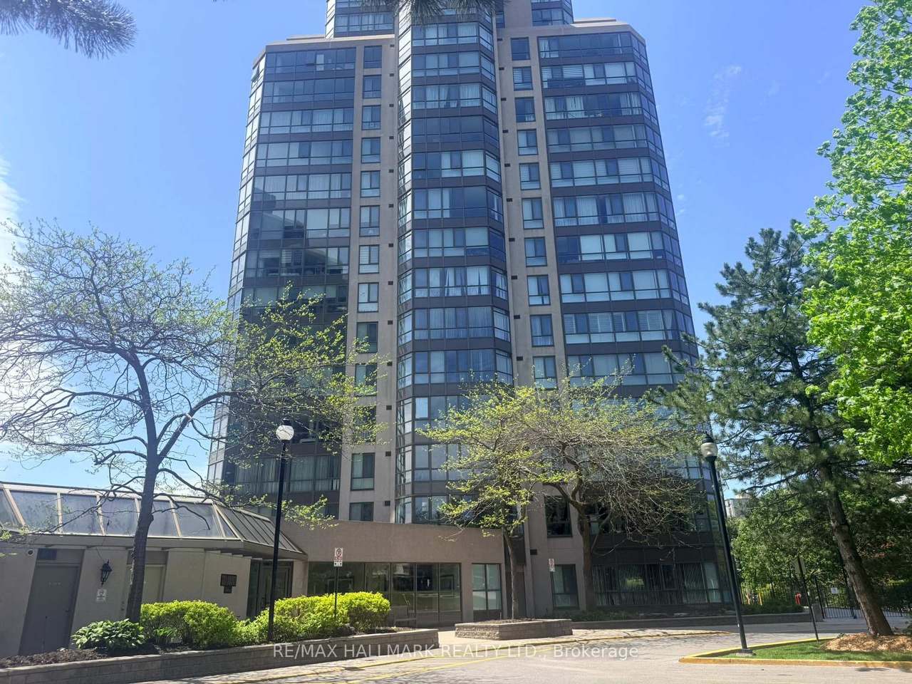 3231 Eglinton Avenue E 1105, Toronto, ON M1J 3N5