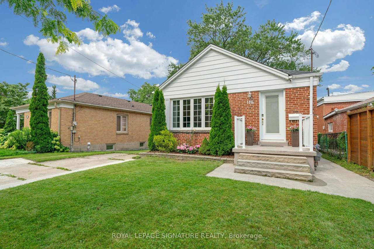 118 Rexleigh Drive, Toronto, ON M4B 2N3
