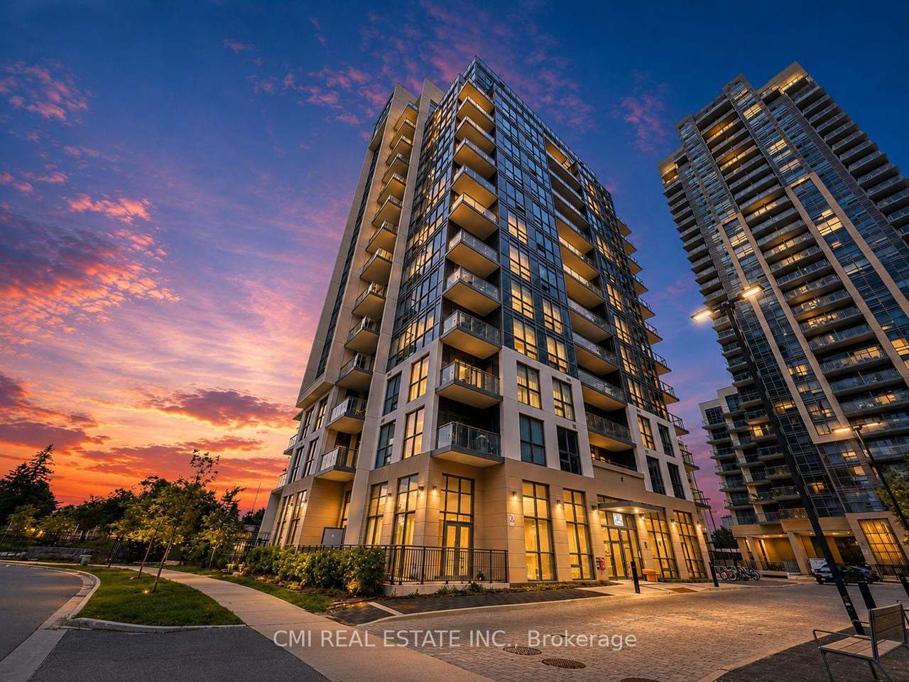 10 Meadowglen Place 611, Toronto, ON M1G 0A8