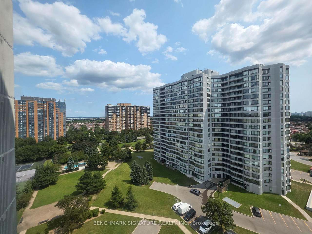 300 Alton Towers Circle 1409, Toronto, ON M1V 4X9