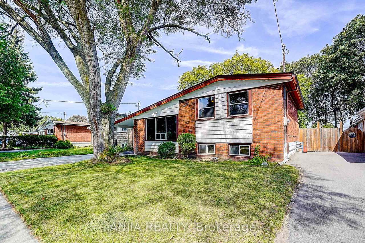 115 Portsdown Road, Toronto, ON M1P 1V4