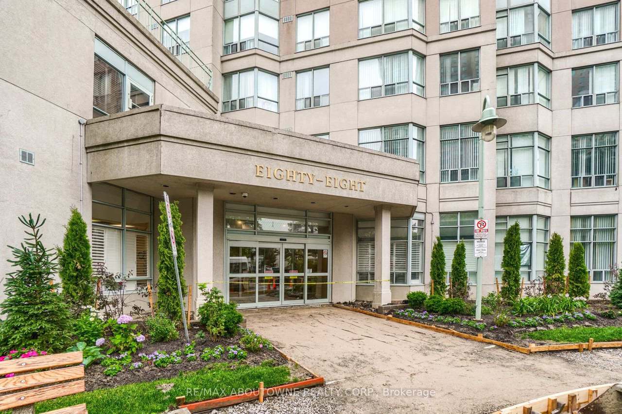 88 Corporate Drive 705, Toronto, ON M1H 3G6