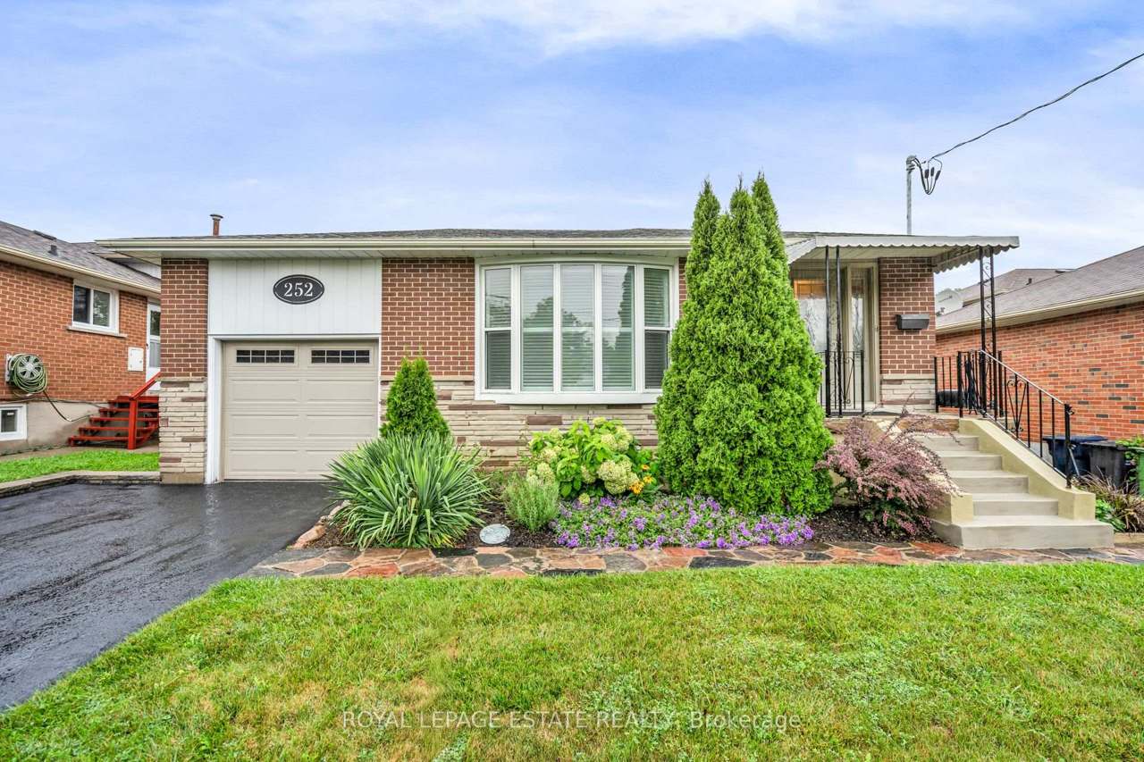 252 Brimorton Drive, Toronto, ON M1H 2E1
