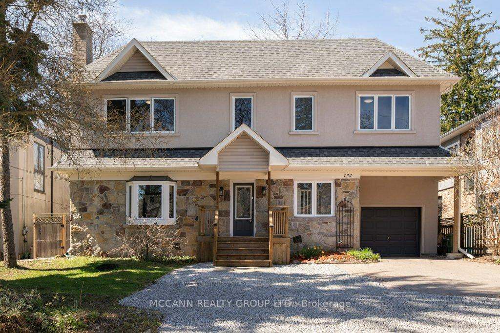 124 Scarboro Crescent, Toronto, ON M1M 2J4