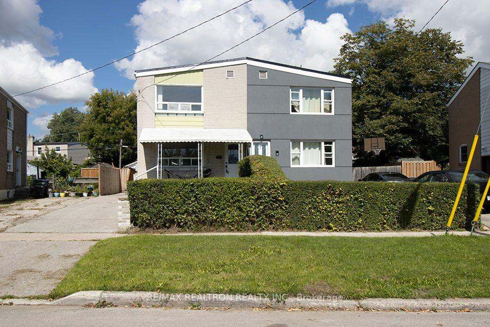 68 Chelwood Road, Toronto, ON M1K 2K8