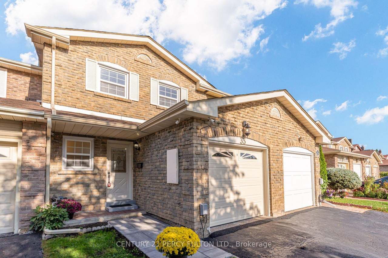 33 Lorna Rae Boulevard, Toronto, ON M1V 2C7
