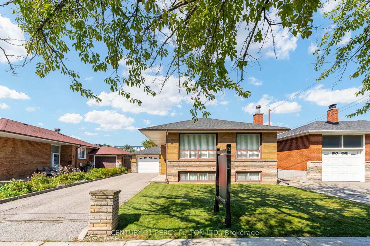 10 Dunlop Avenue, Toronto, ON M1K 1K9