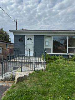 17 Huddleston Court, Toronto, ON M1L 4L1