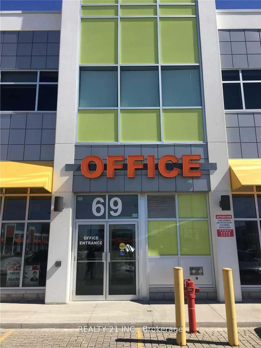 69 Lebovic Avenue D205, Toronto, ON M1L 0H2