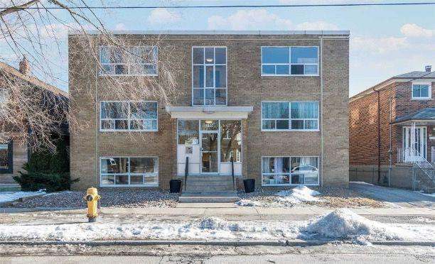 135 Sammon Avenue, Toronto, ON M4J 1Y9