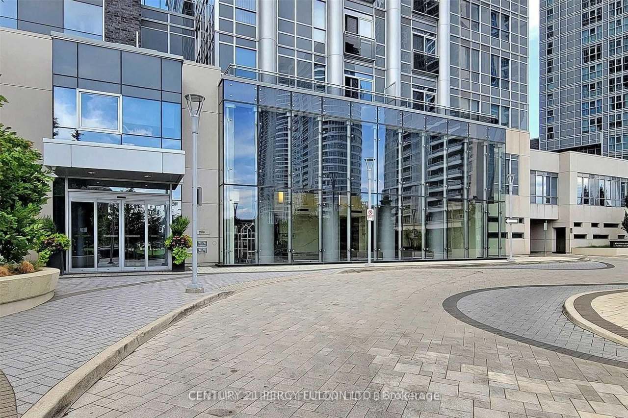255 Village Green Square 2405, Toronto, ON M1S 0L7