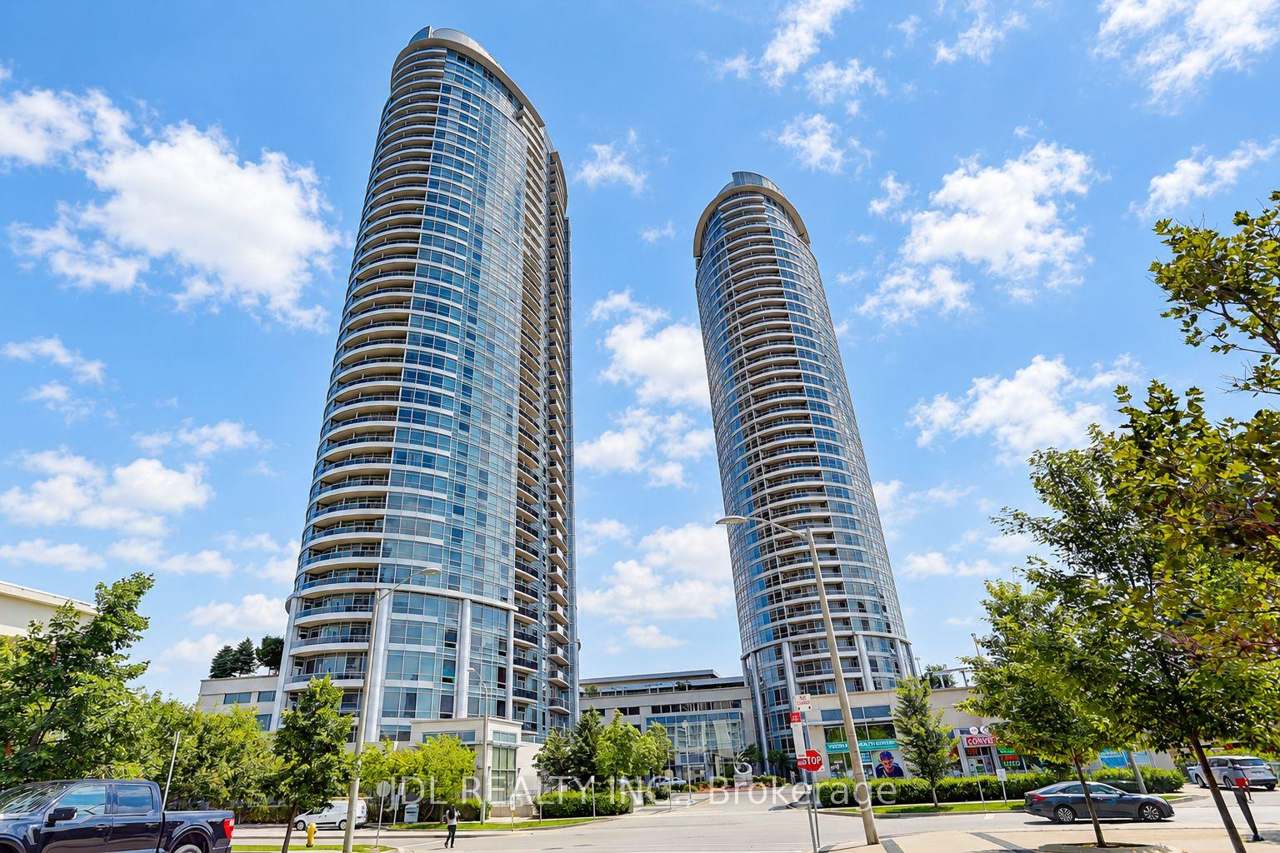 125 Village Green Square 1208, Toronto, ON M1S 0G3