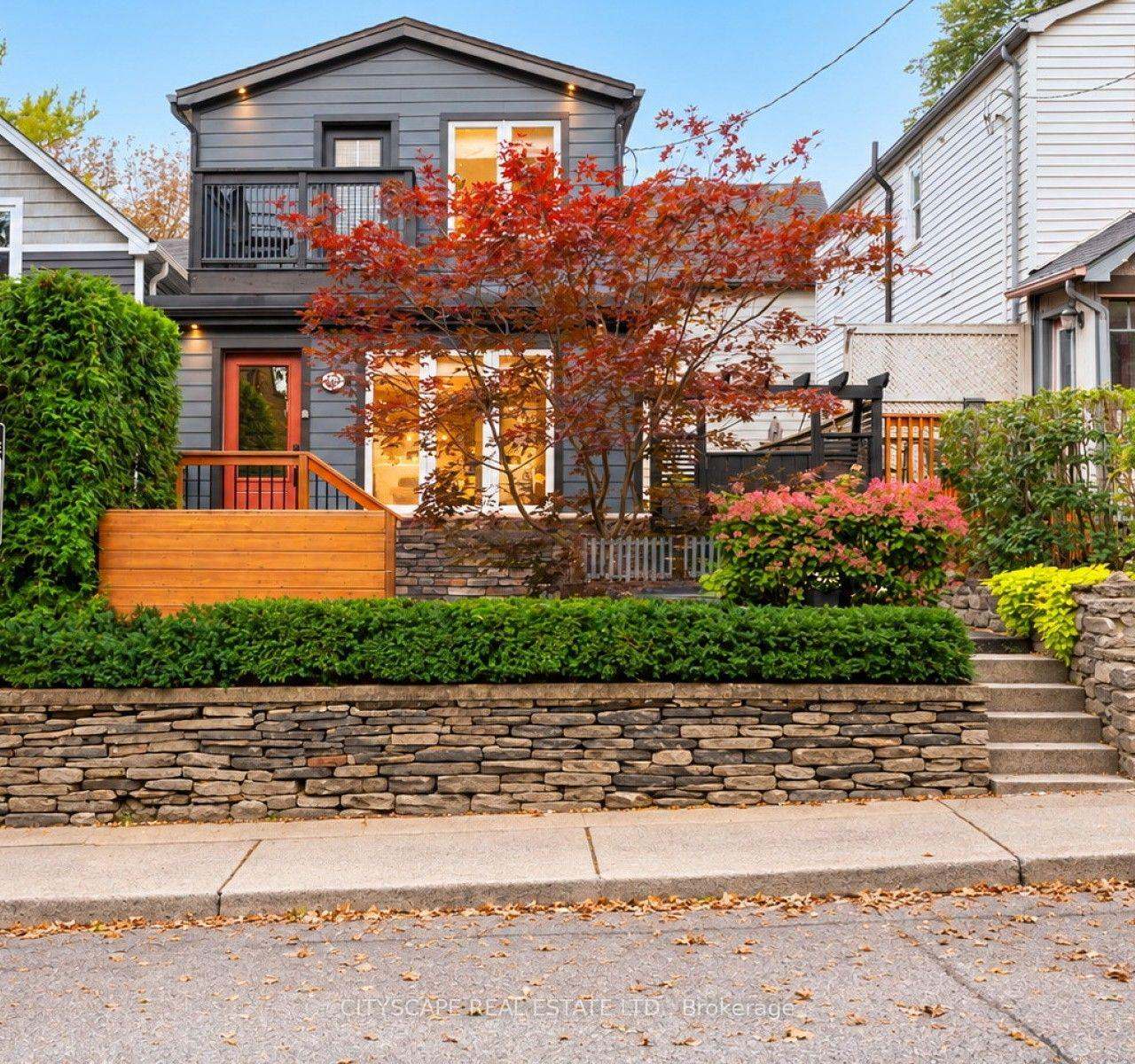 48 Golfview Avenue, Toronto, ON M4E 2K1