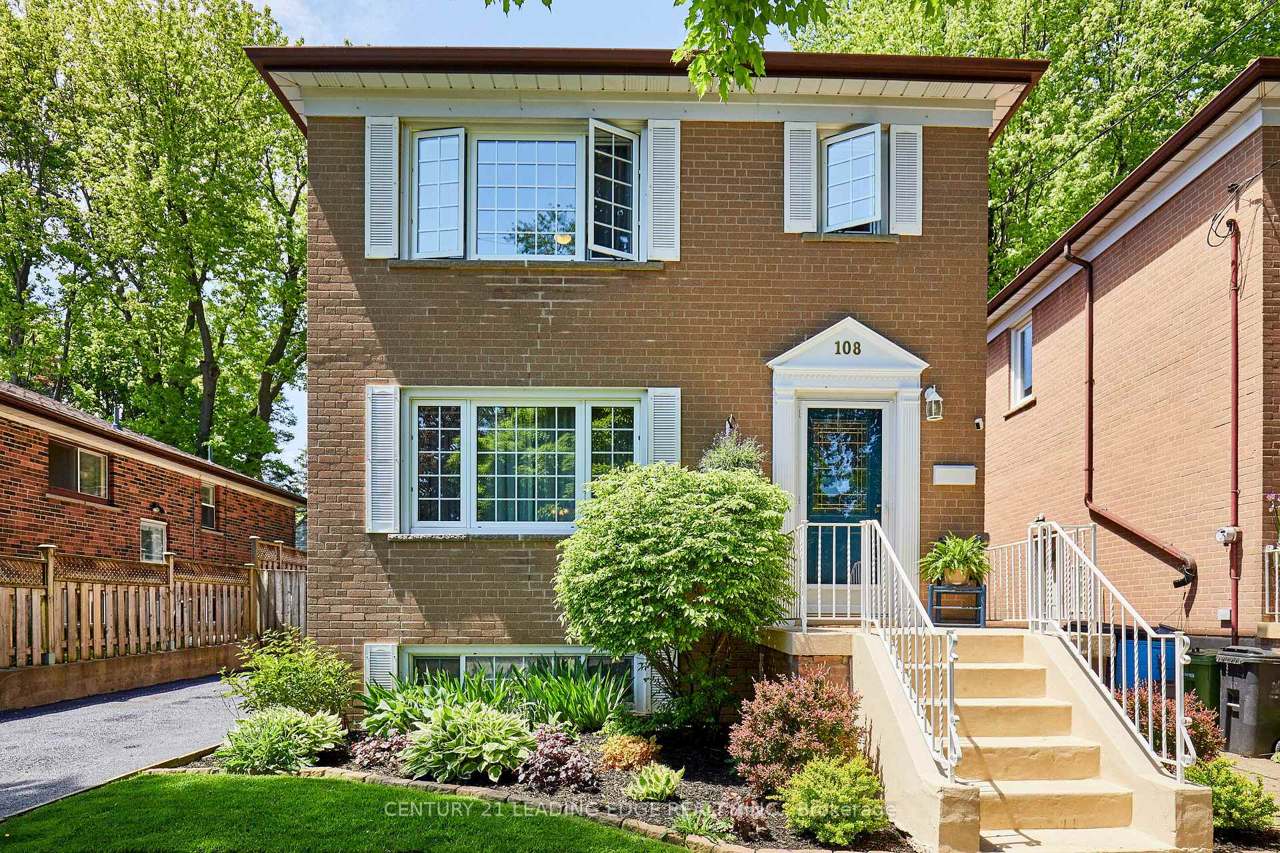 108 Gradwell Drive, Toronto, ON M1M 2N2