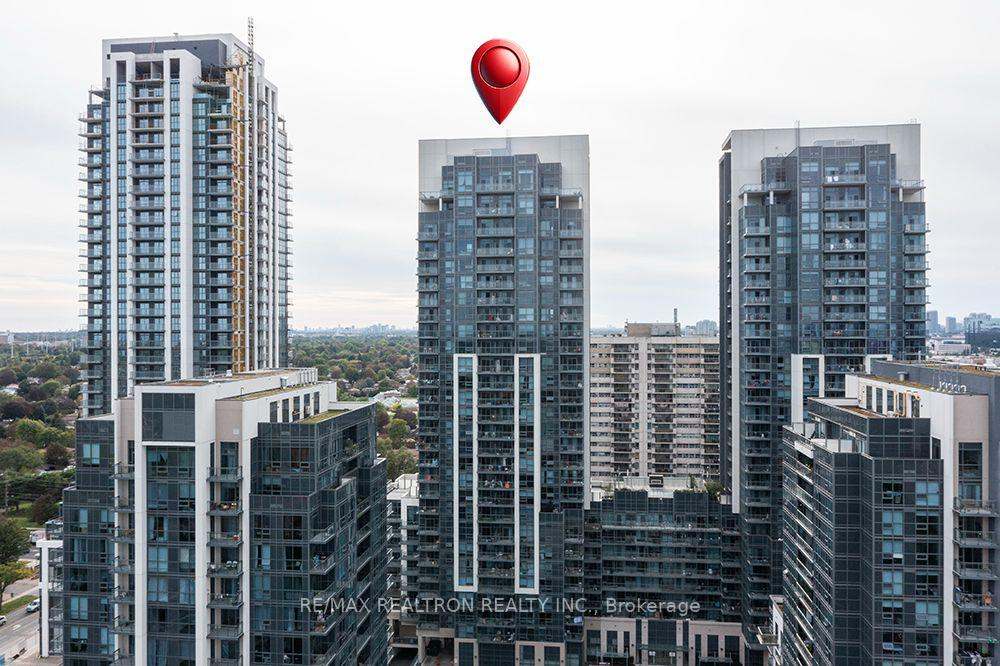 20 Meadowglen Place 322, Toronto, ON M1G 0A9