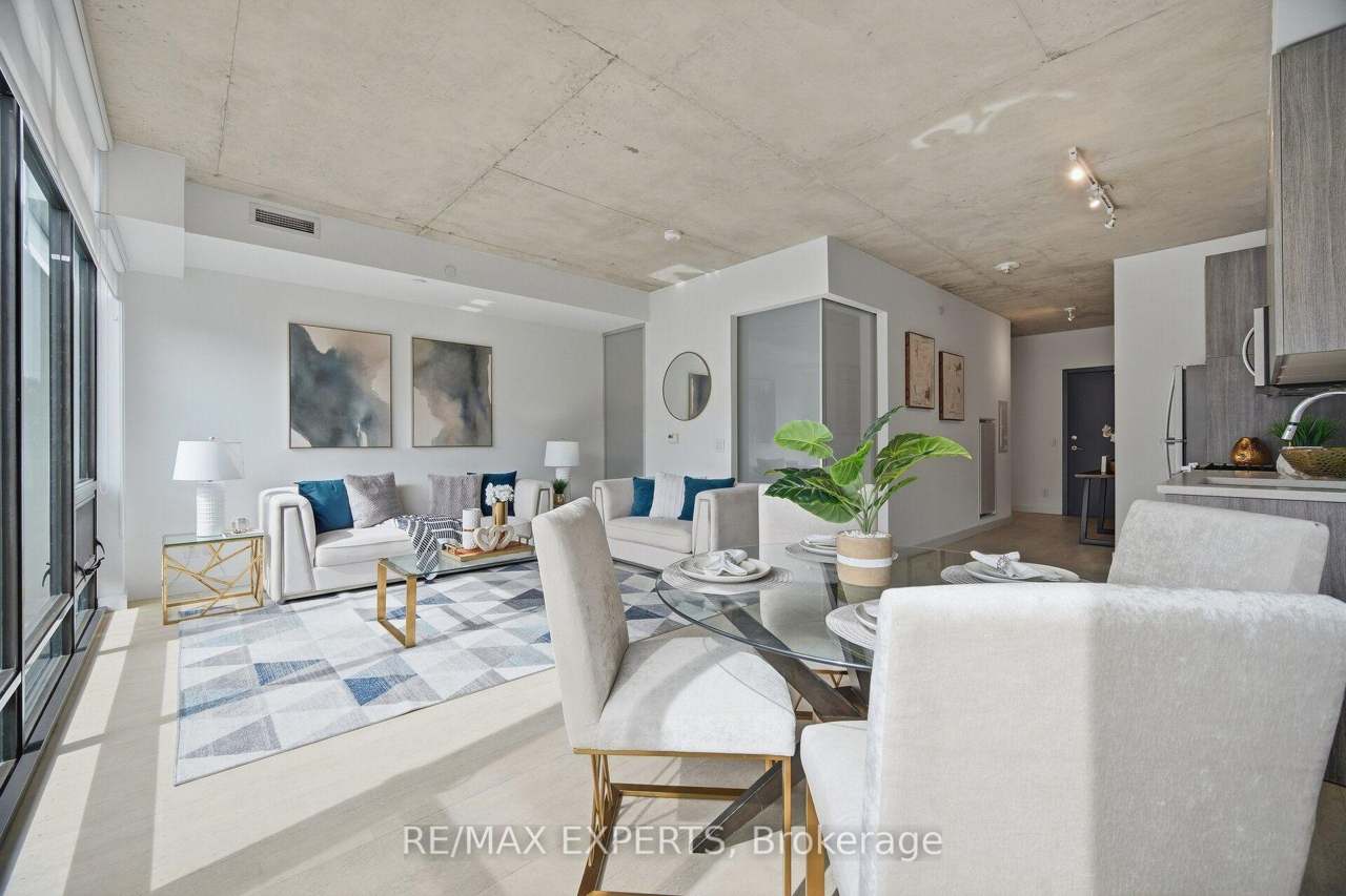 246 Logan Avenue E 225, Toronto, ON M4M 1J2