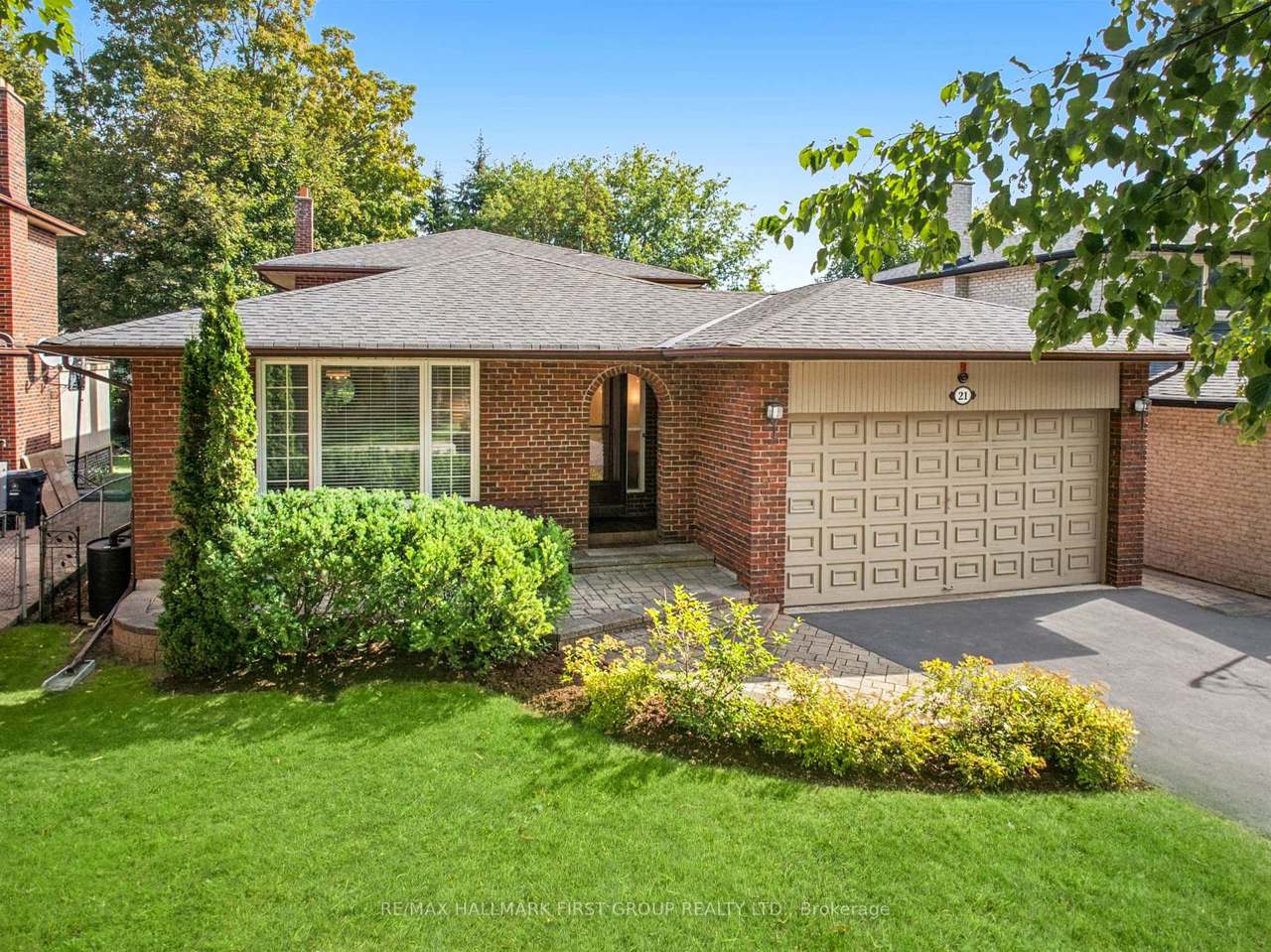 21 Ivan Road, Toronto, ON M1C 1V1