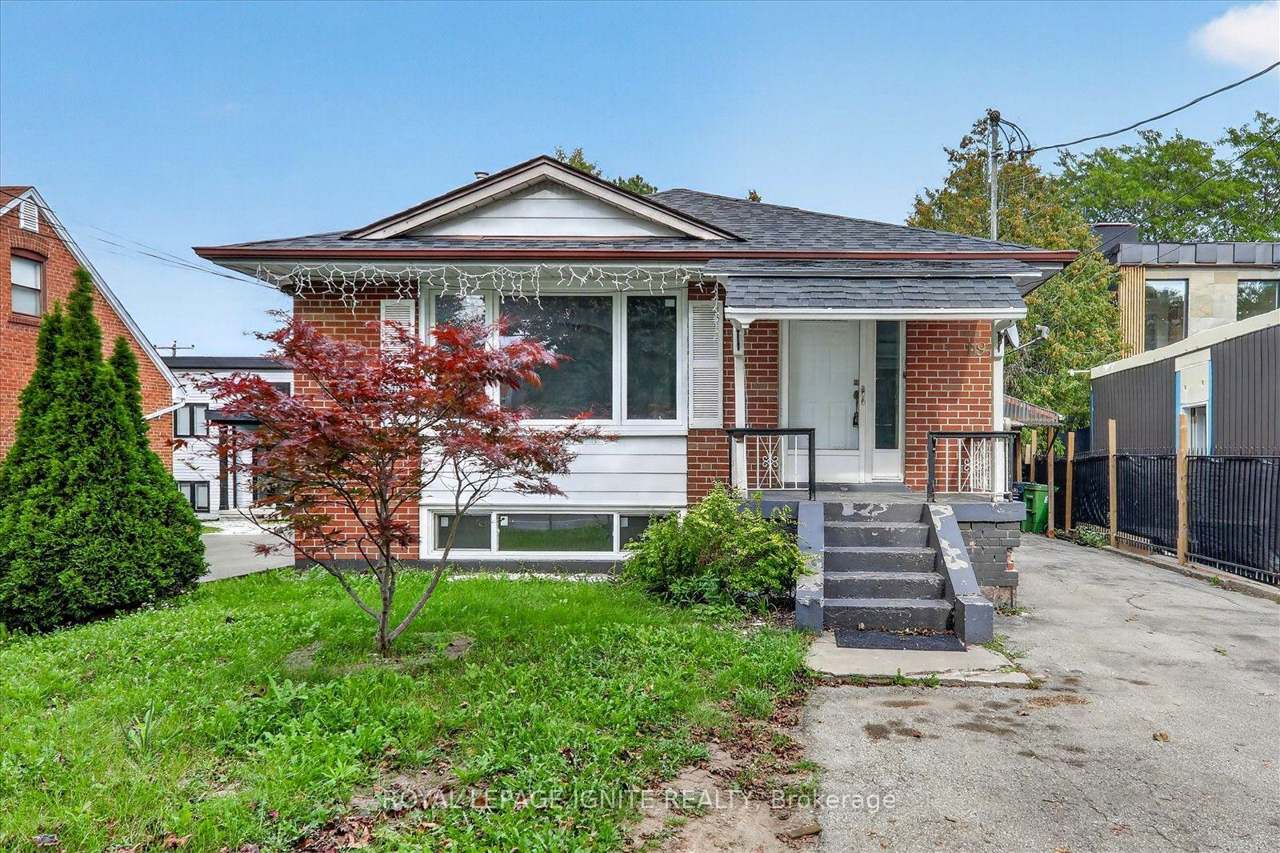 1197 Pharmacy Avenue, Toronto, ON M1R 2H5