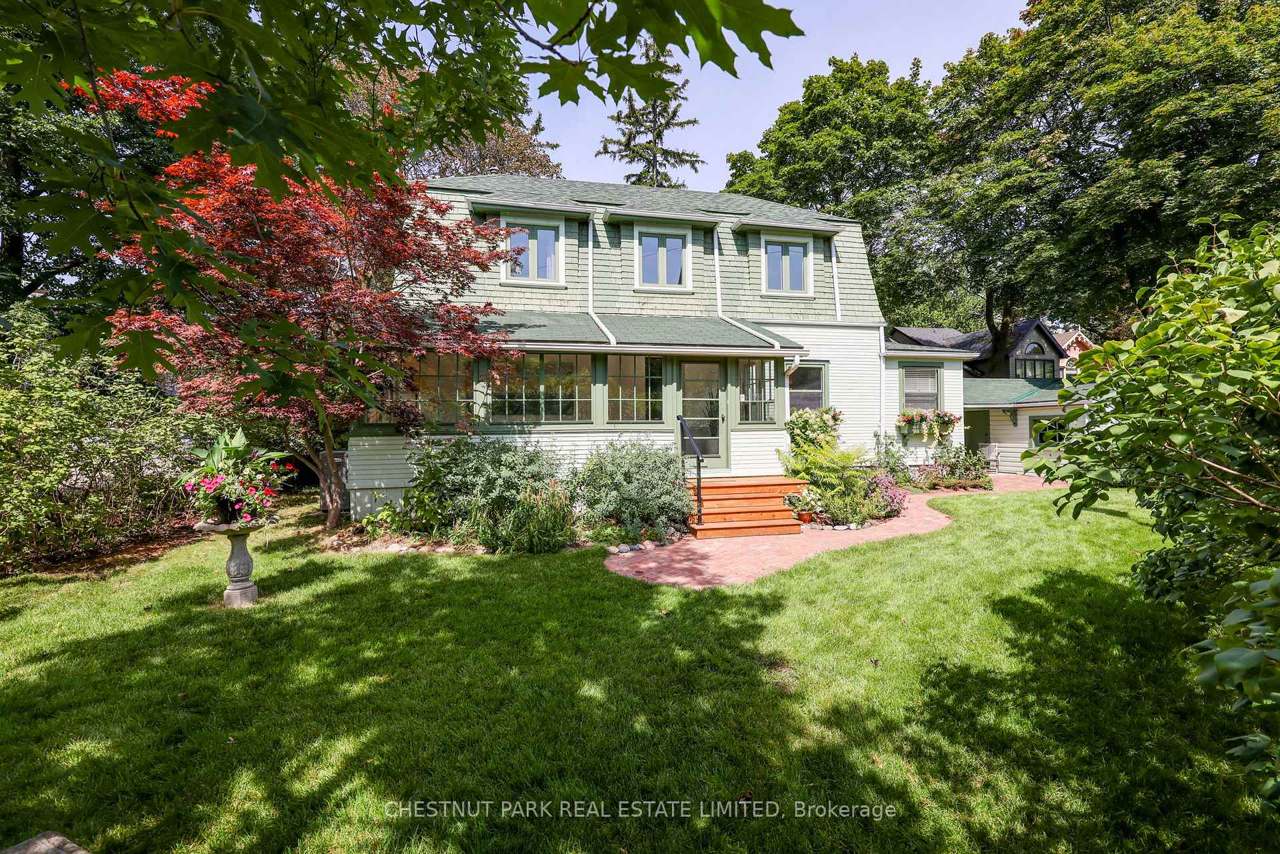 2 Springbank Avenue, Toronto, ON M1N 1G3