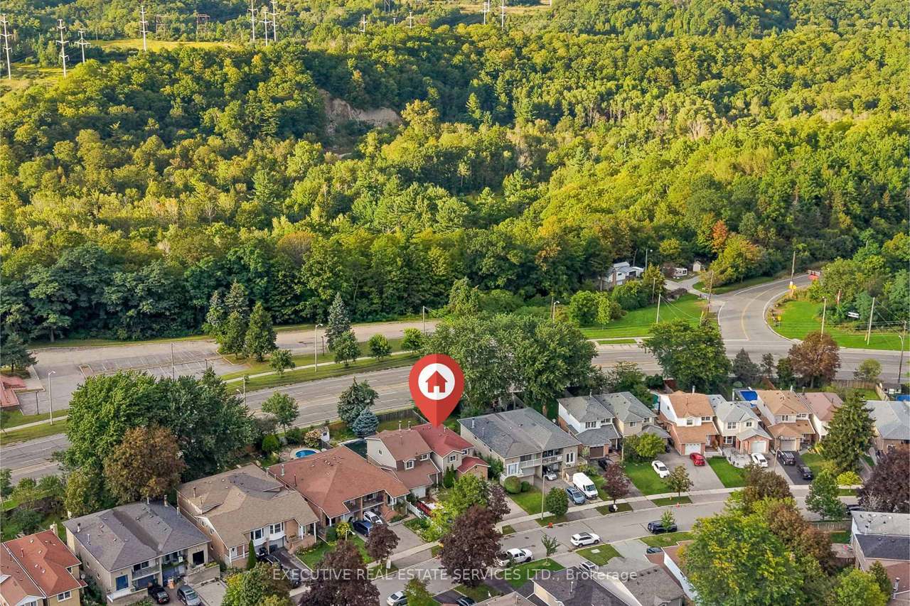 76 Lionhead Trail, Toronto, ON M1B 2J6
