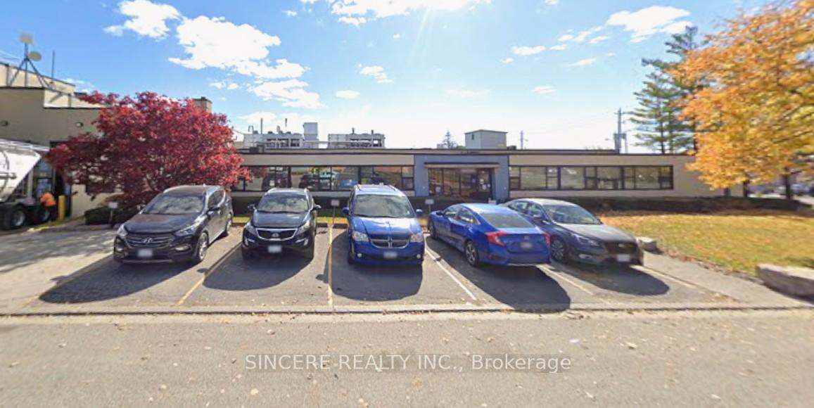 1 Hafis Road, Toronto, ON M6M 2V6