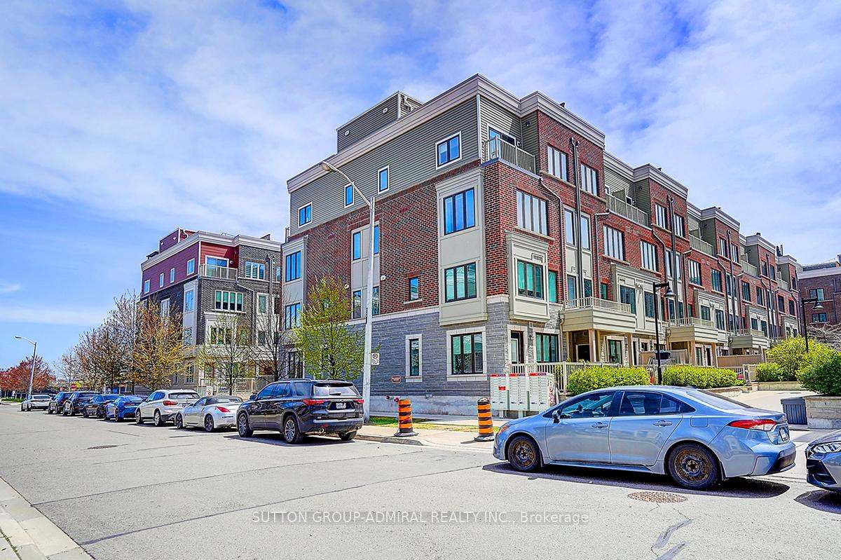 85 Eastwood Park Gardens 18, Toronto, ON M8W 0B9