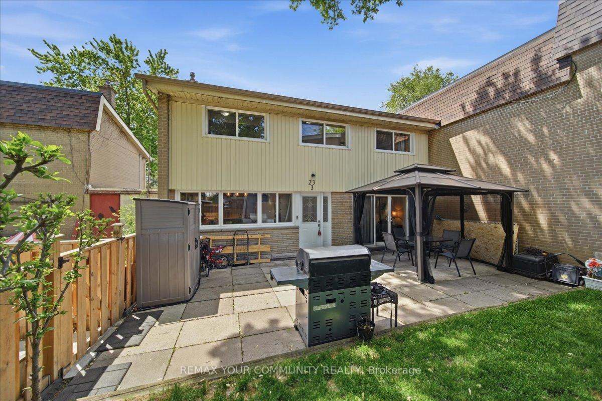 23 Brookwell Drive 3, Toronto, ON M3M 2X9