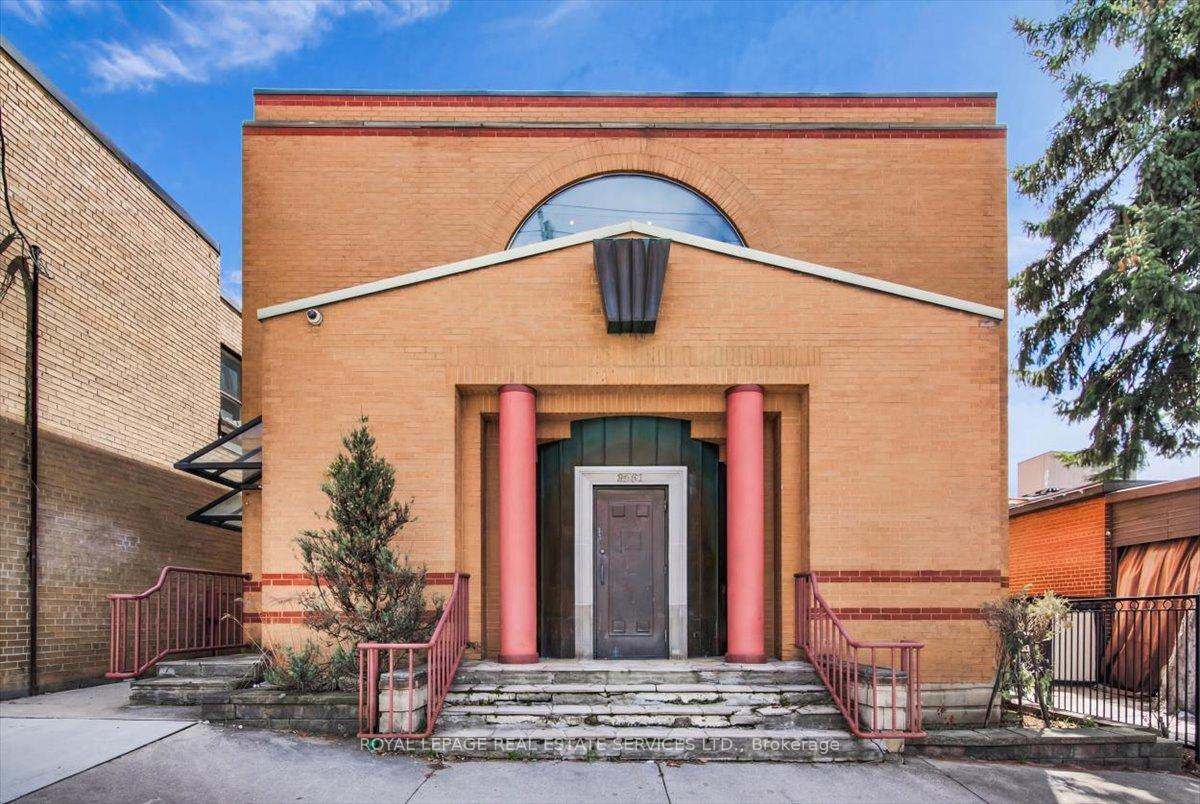 2547A Eglinton Avenue W, Toronto, ON M6M 1T2