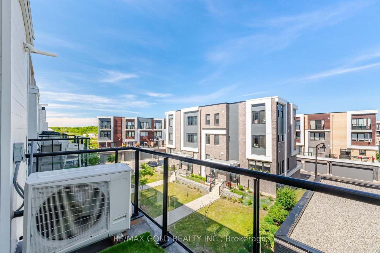 155 Downsview Park Boulevard 204, Toronto, ON M3K 0E3
