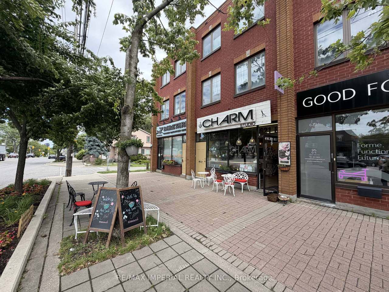 621B&C The Queensway, Toronto, ON M8Y 1K4