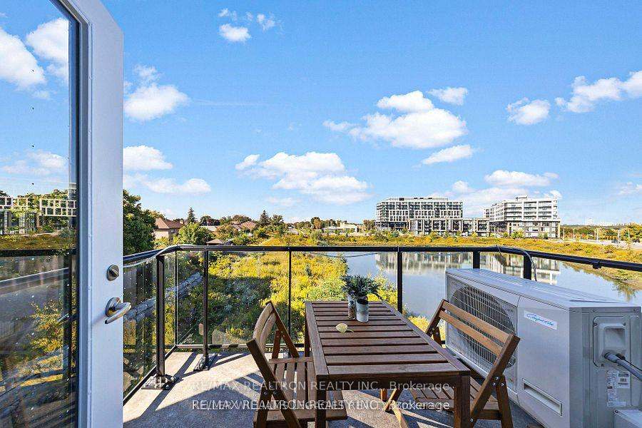 155 Downsview Park Boulevard 206, Toronto, ON M3K 0E3