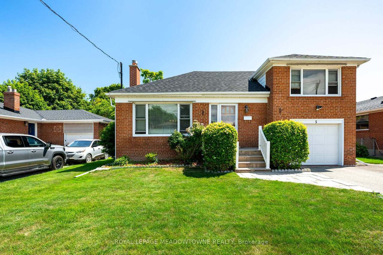 5 Boreal Road, Toronto, ON M9C 2E9